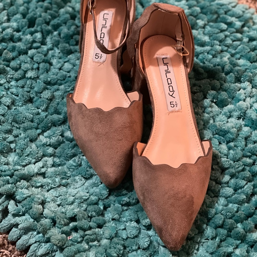 Unilady Grey Suede Kitten Heel